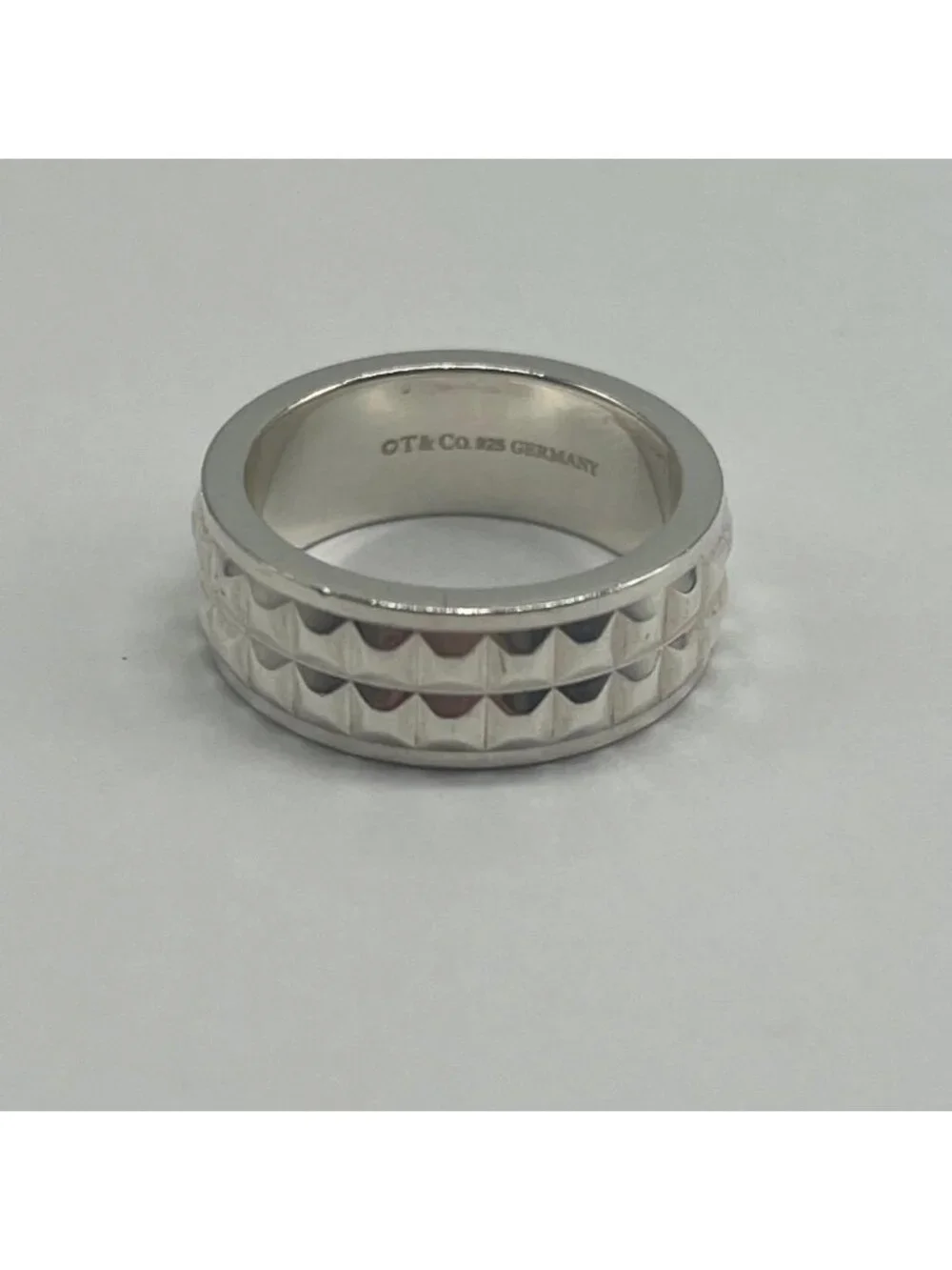 Tiffany & Co Pyramid Studs Ring